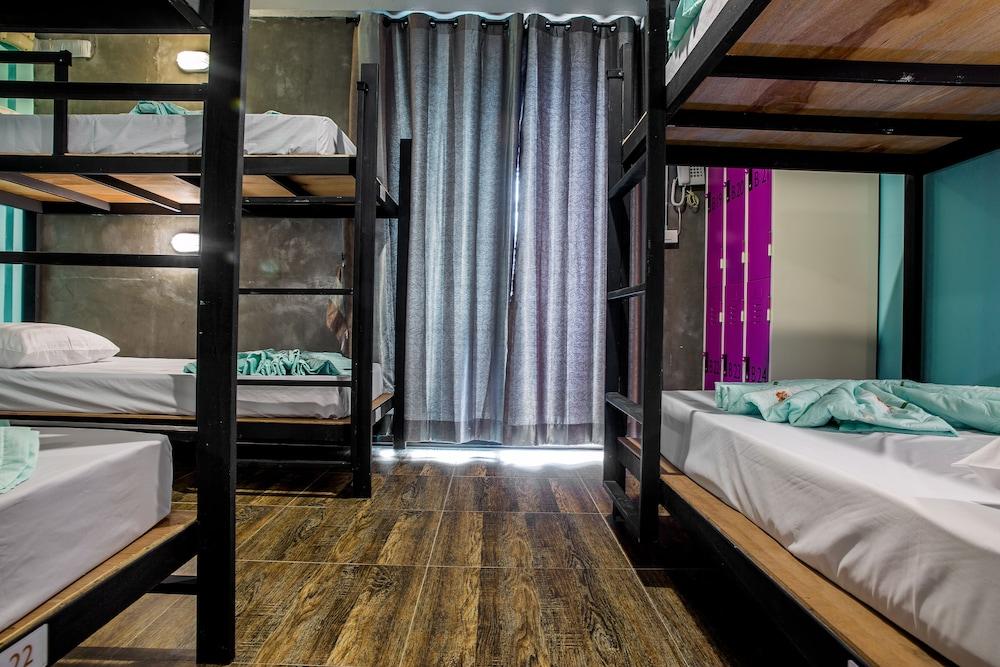 The Guest Hotel - Hostel