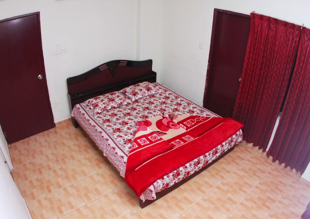 Hillside Holiday Home