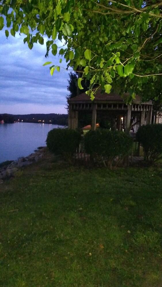 Affinity Inn and Suites