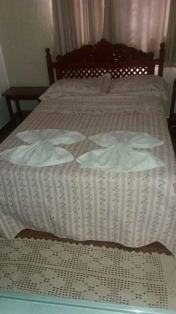 Hotel Serrano Palace