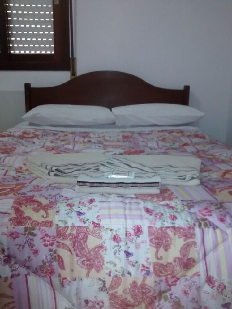 Hostel e Suites Scheckinah