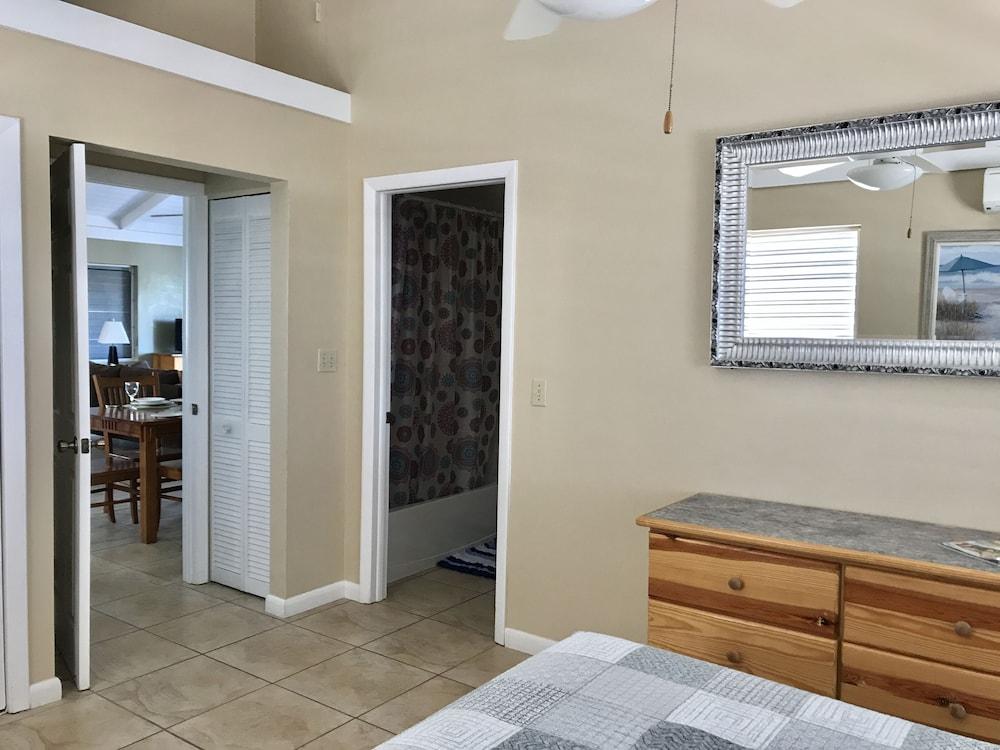 Caribbean Sea Breeze Villas