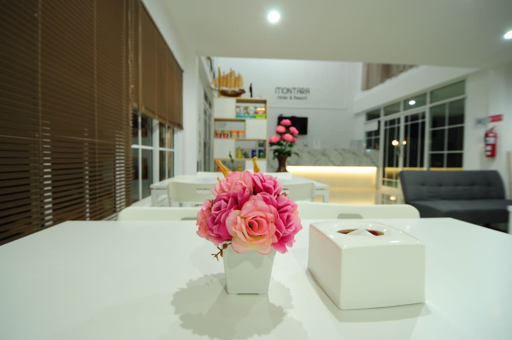 Montara Hotel & Resort Korat