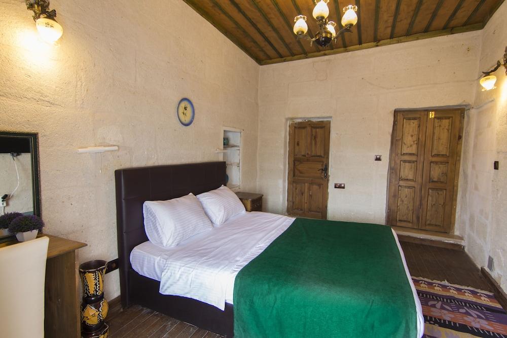 7 oda Kapadokya Cave House