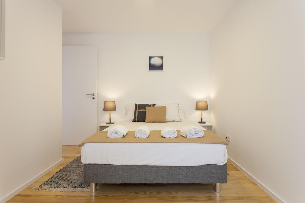 2BLocal Castelo Picão Apartments