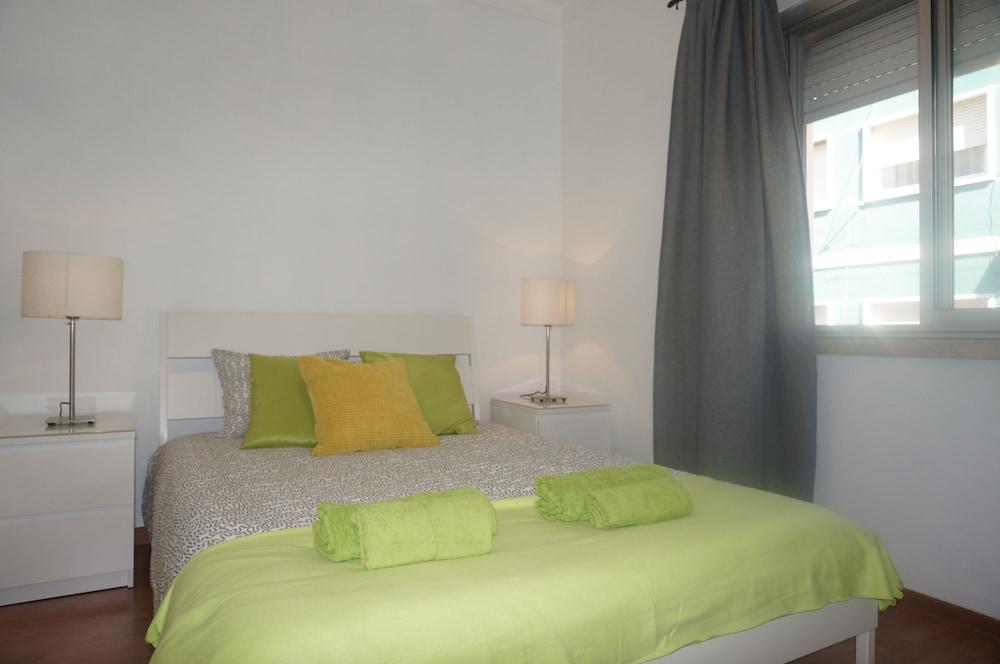 Oriente DNA Studios II