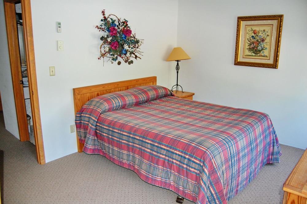 Peters Sunset Beach Resort