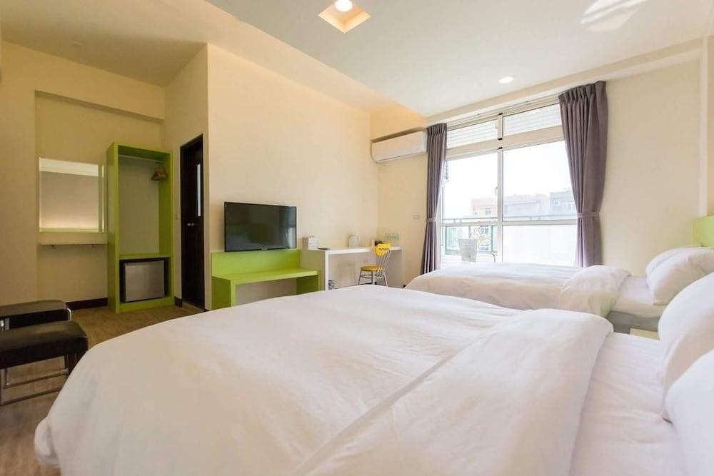 Pandora Elevator B&B