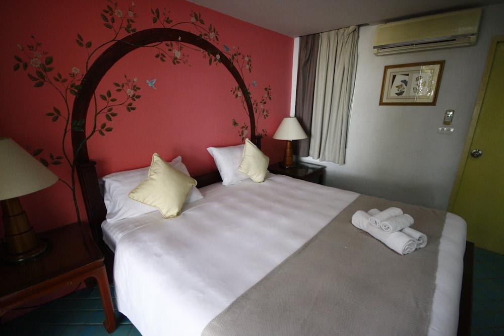 Seashell Village Resort