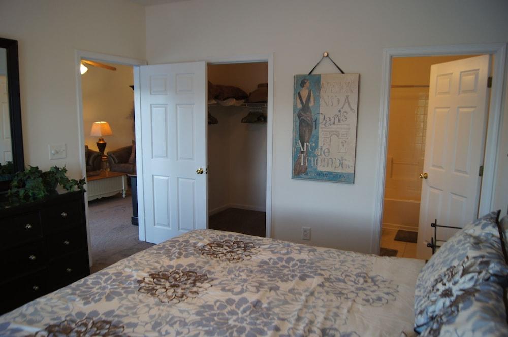 Ocean Keyes 2036 by RedAwning