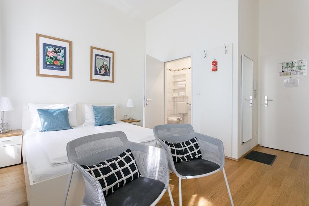 Riess City Rooms - Self Check-In