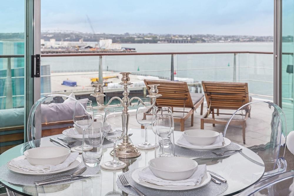 Panoramic Views - 2 Bedroom Sub-Penthouse