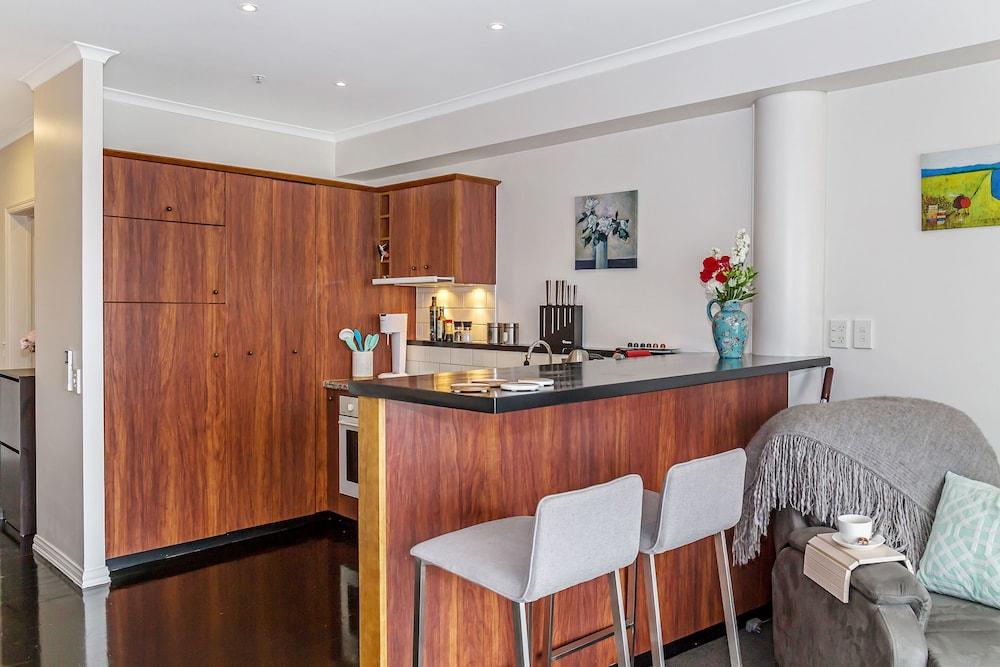 Princes Wharf - 1BR Comfortable Luxury