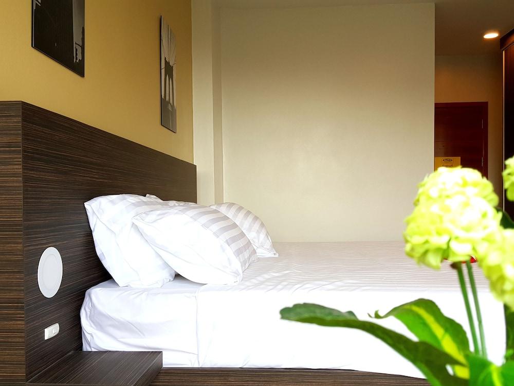 The All 24 Luxury Residence