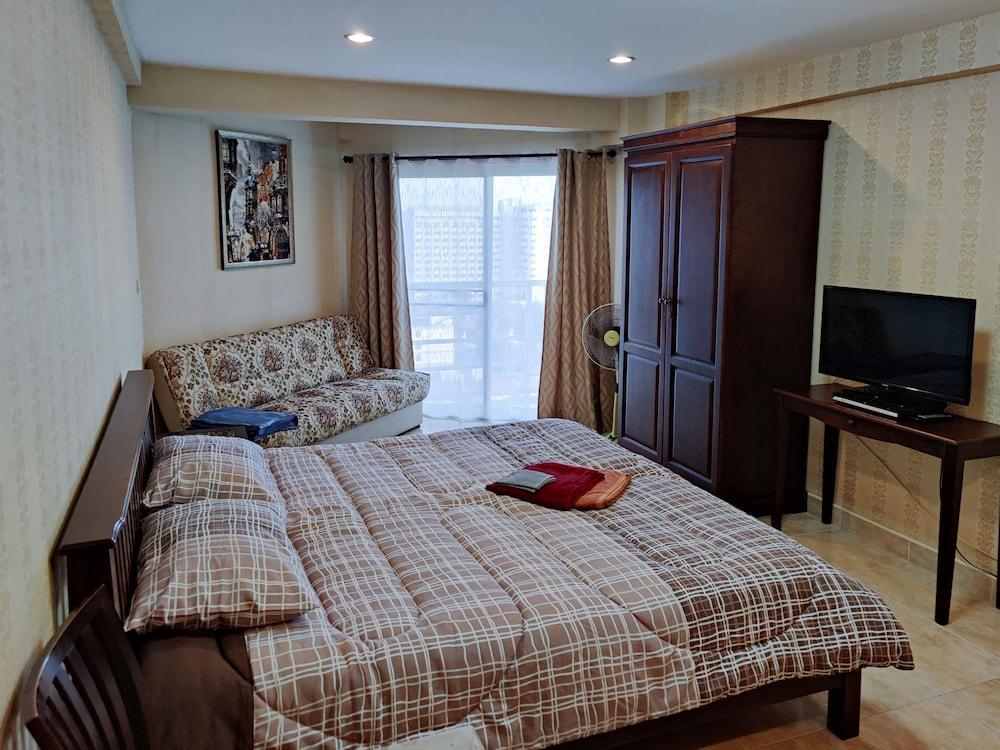 Jomtien Beach Condominium