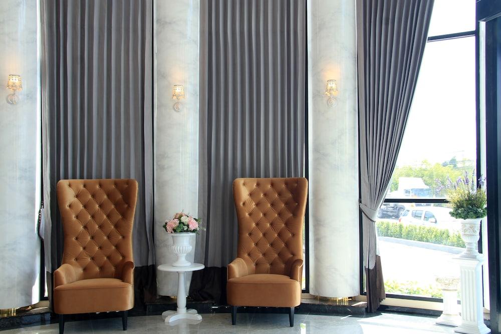 The Green View Hotel