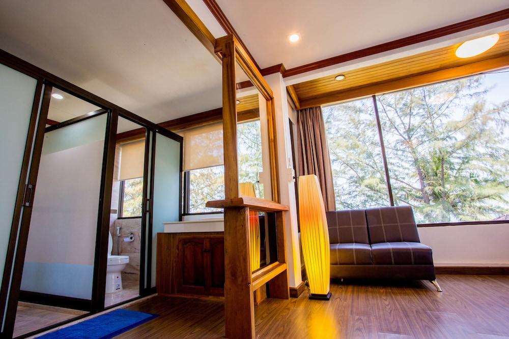 The Uncle Beach Resort