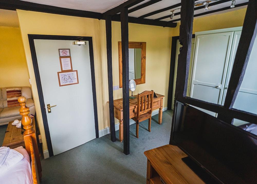 The Mug House Inn & Restaurant