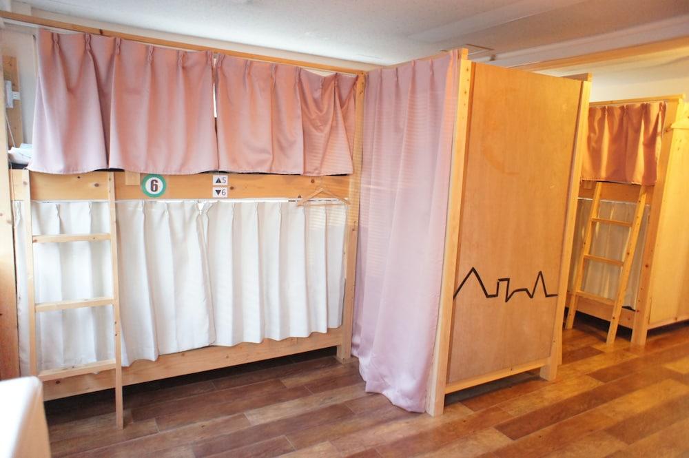 Guesthouse SUN - Hostel