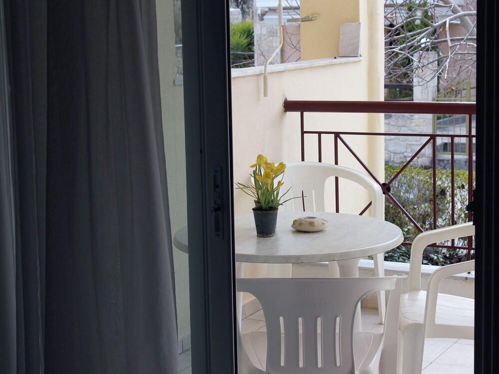 Siviri Rental Houses