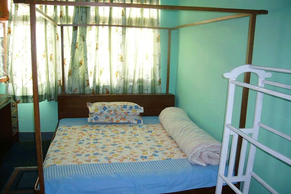 Sanu House Hostel & Homestay