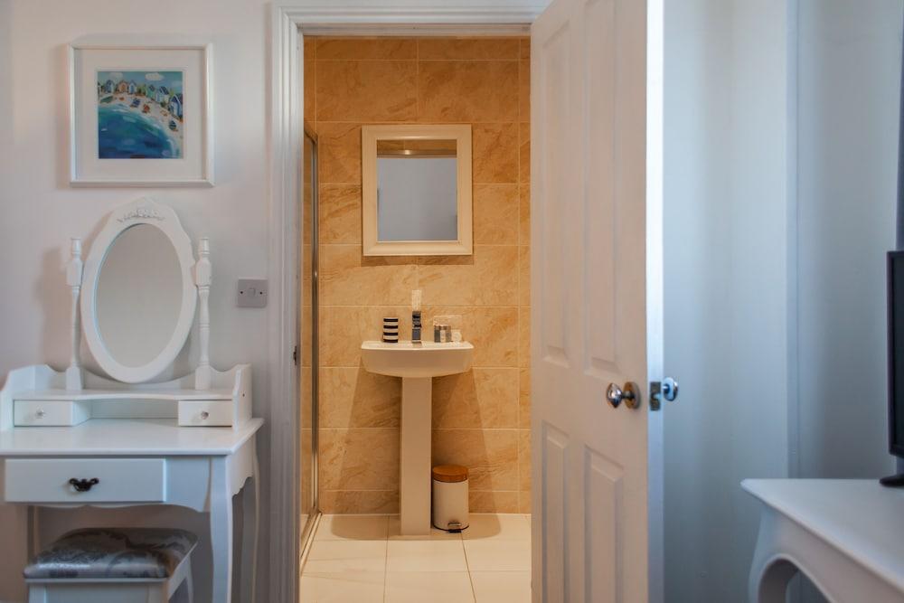 No 98 Boutique Hotel