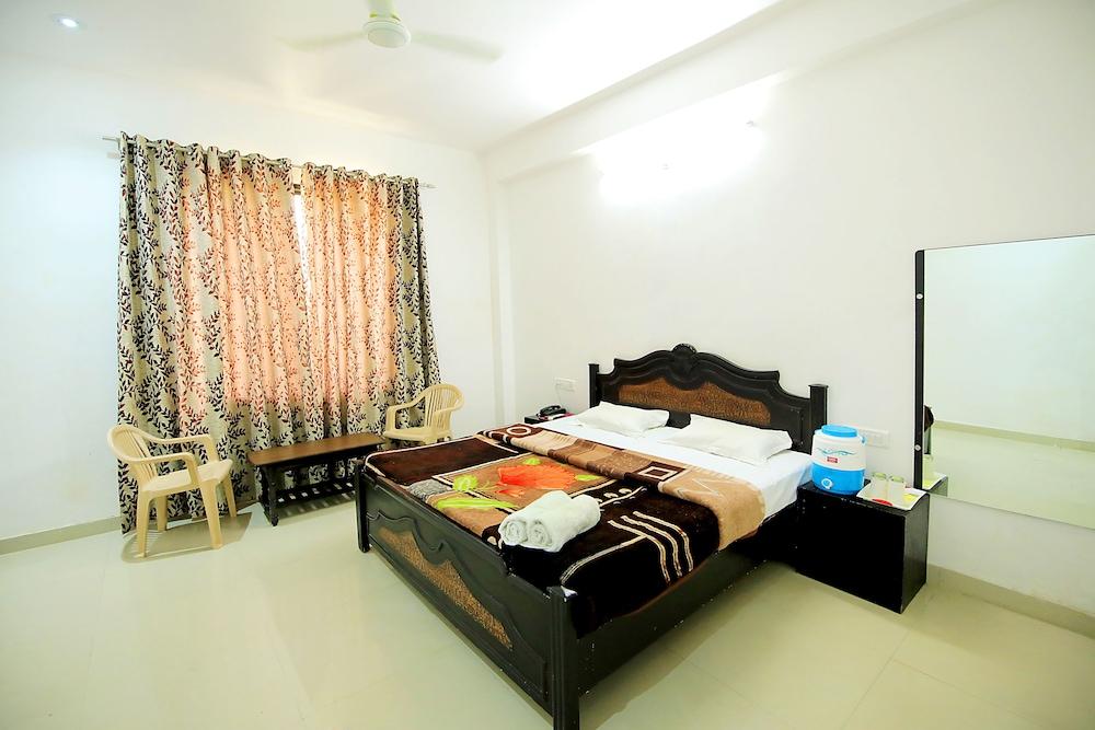 Rang Bhawan Inn- A Lake View Hotel