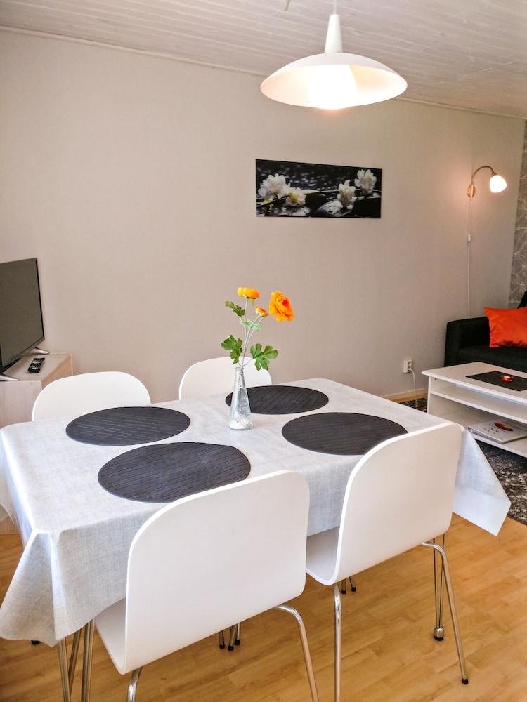 Hjortö Stugor & Stockhus