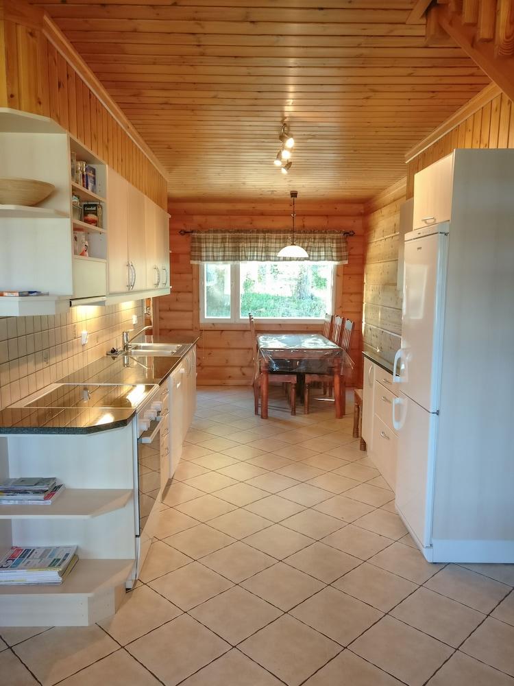 Hjortö Stugor & Stockhus