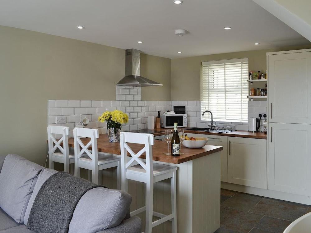 White House Cottages