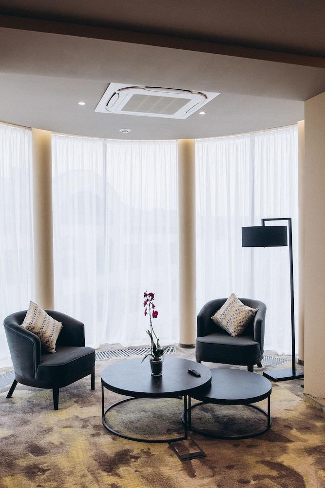 Noble Boutique Hotel