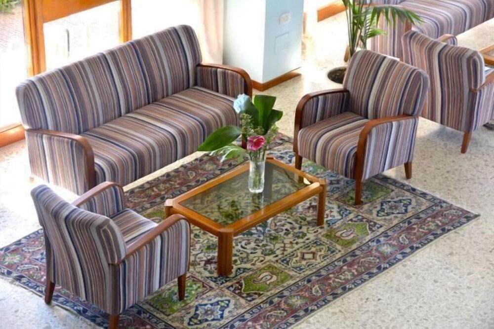 Hotel Diplomat Marine