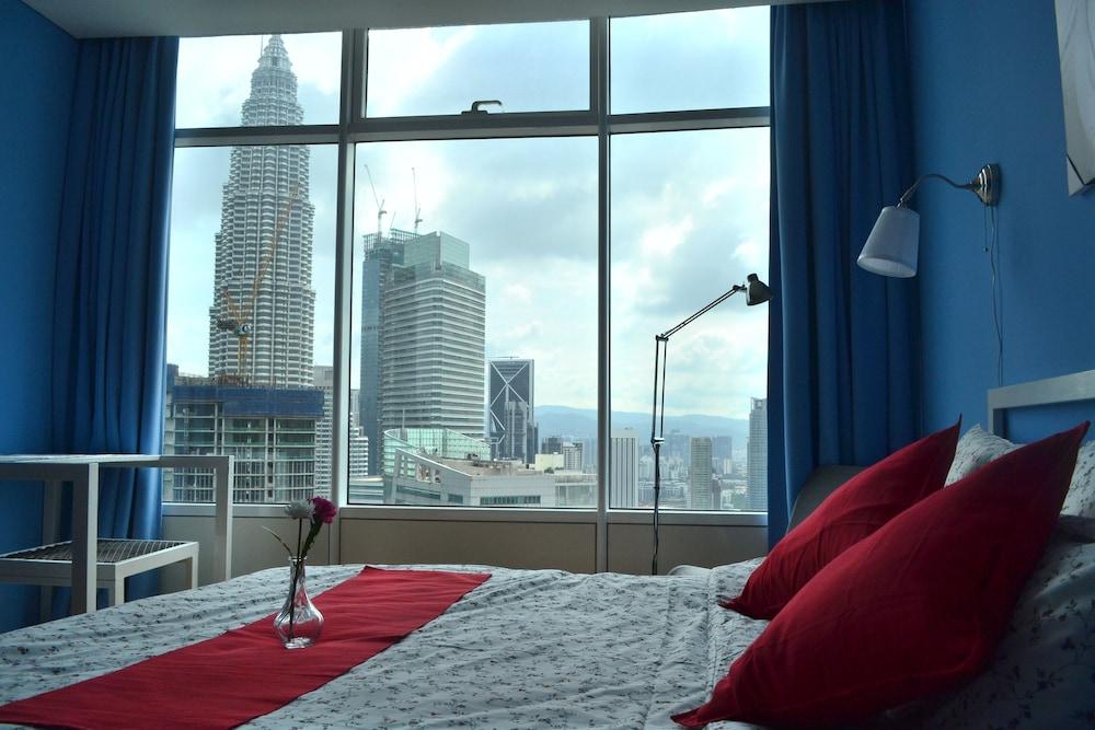 KLCC KL Tower View Luxury Suites