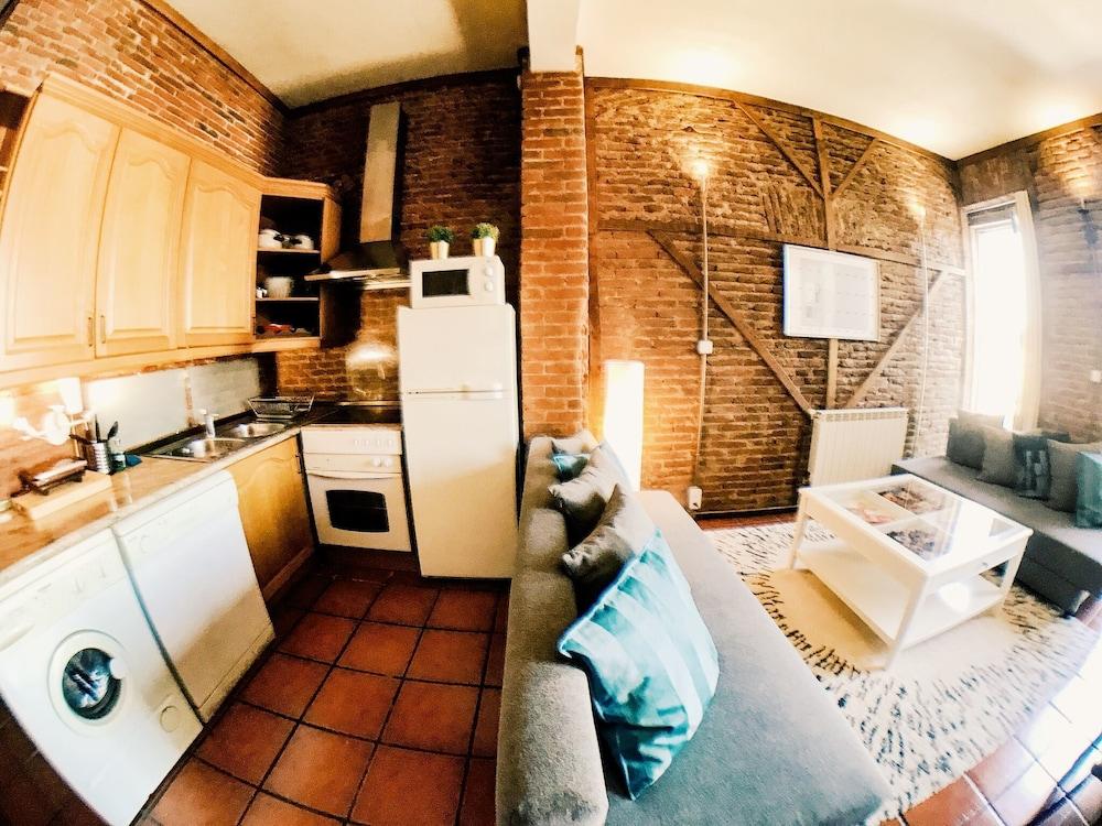 Lollipop Flats Plaza Mayor Suite