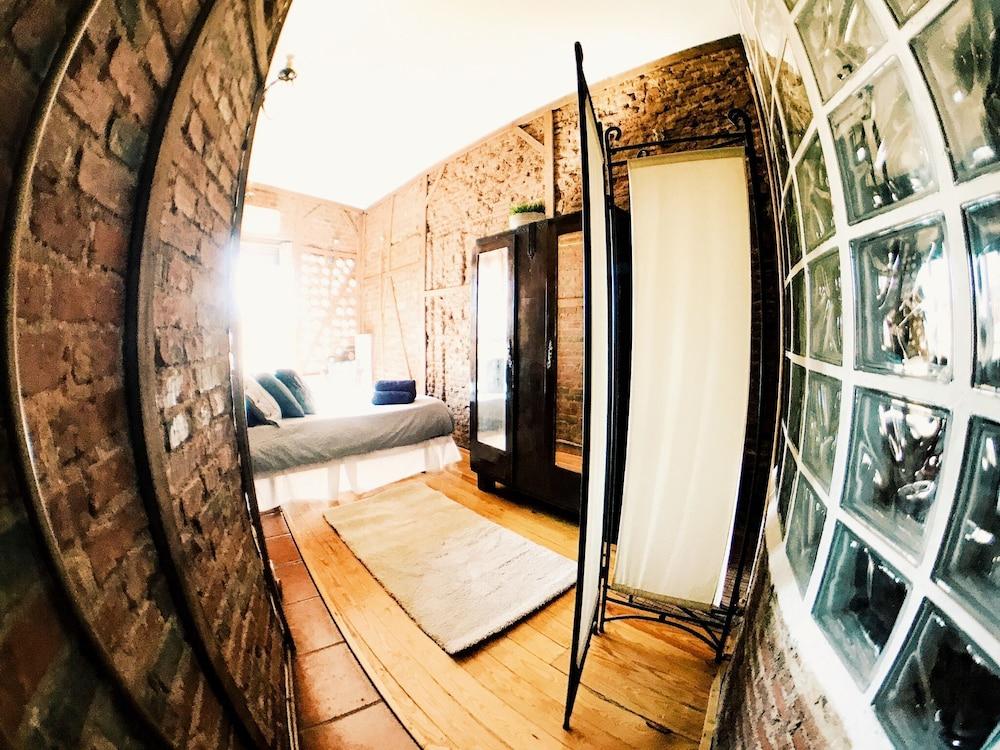 Lollipop Flats Plaza Mayor Suite