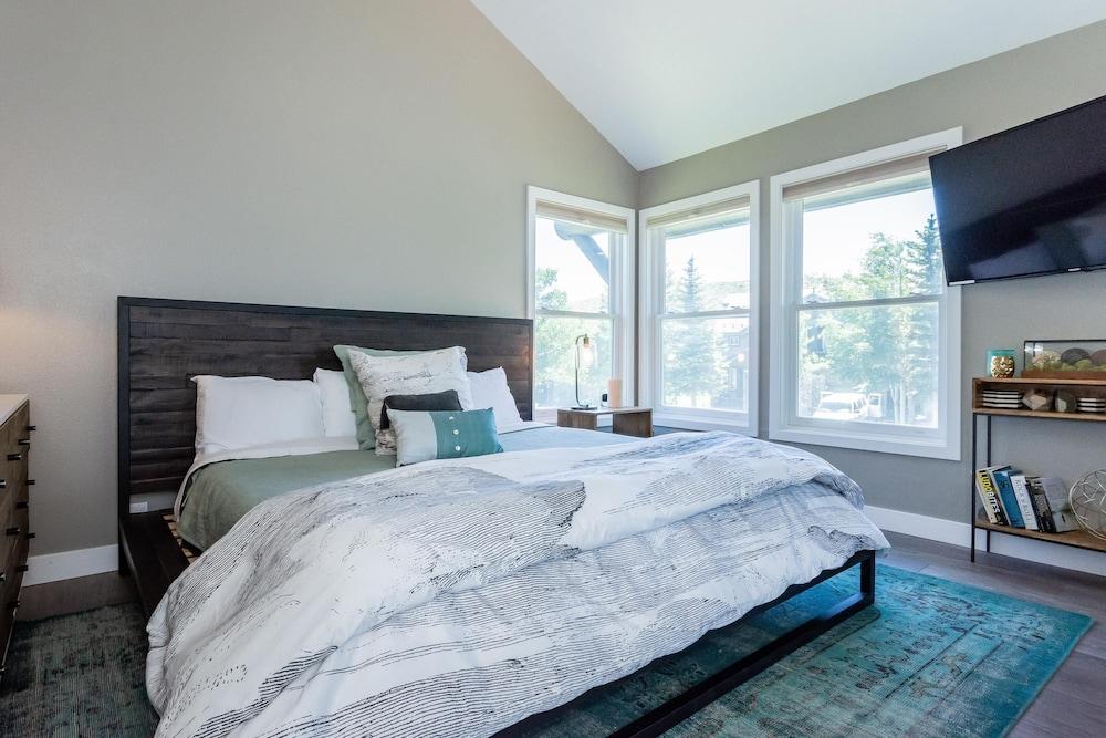 Snowcreek 888 Phase V