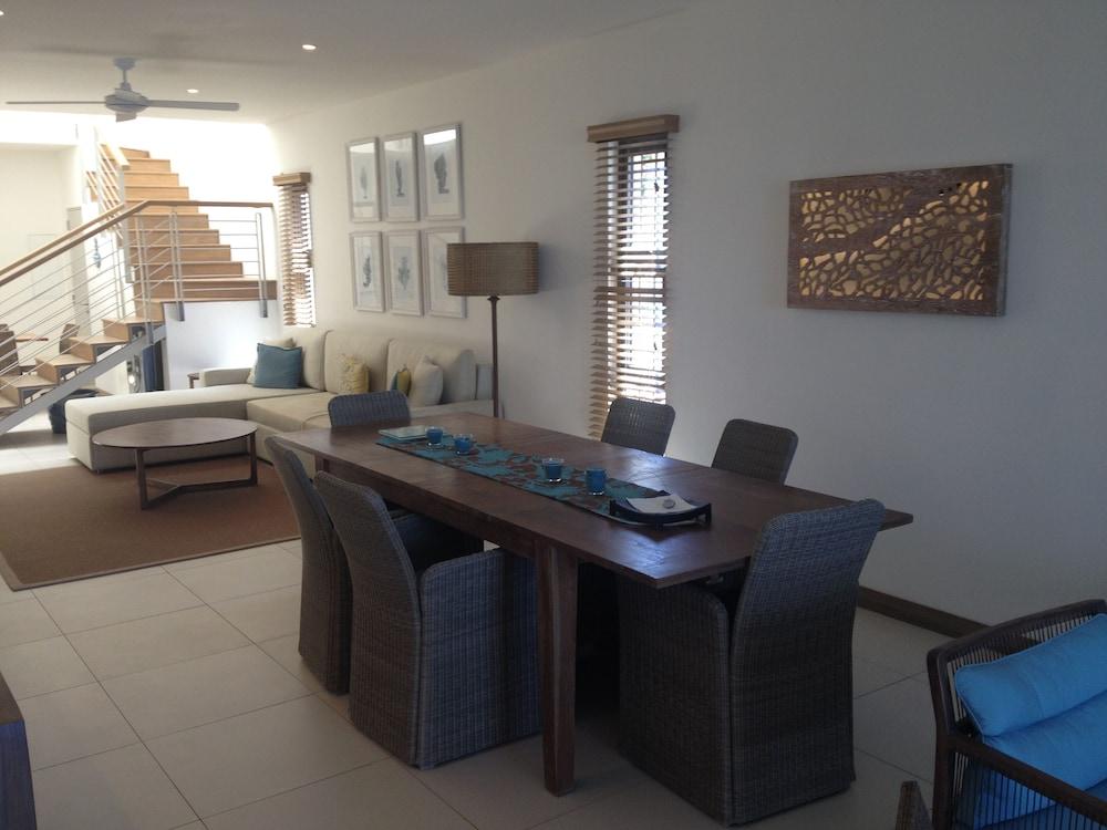 Coral Bay by Dream Escapes