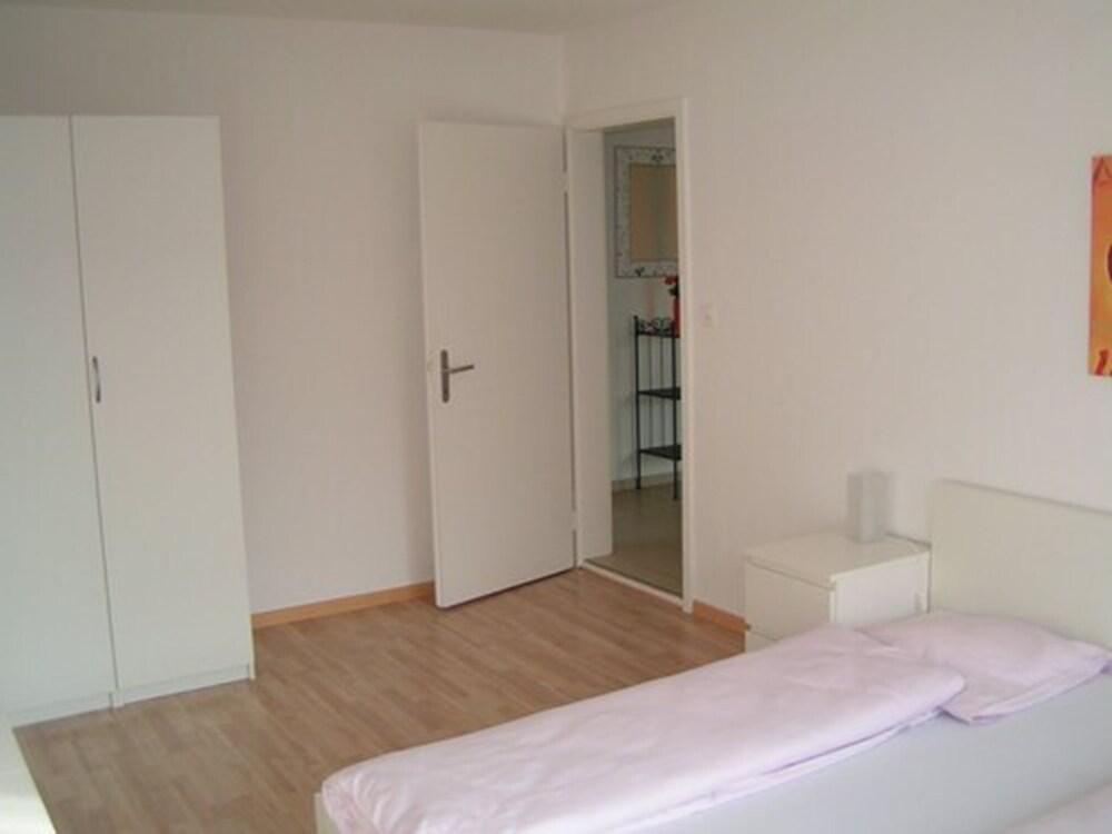 Swiss Star Oerlikon Station