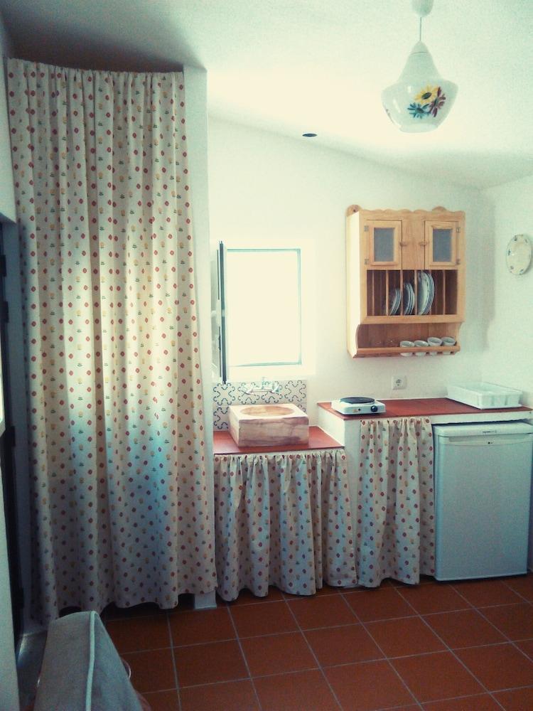 Palheiros da Ribeira