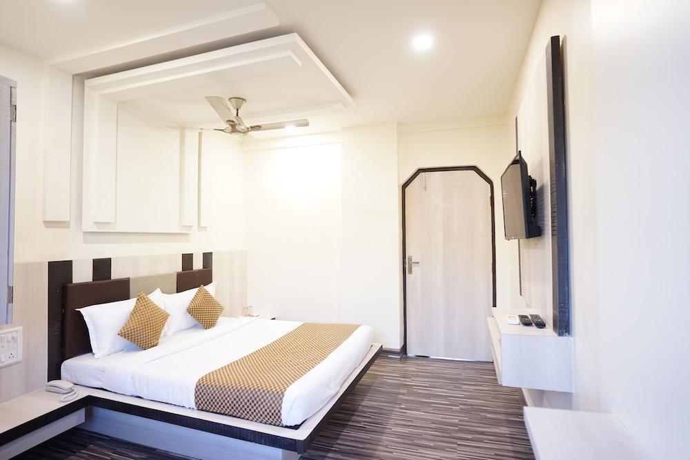 OYO 5665 Rana Residency