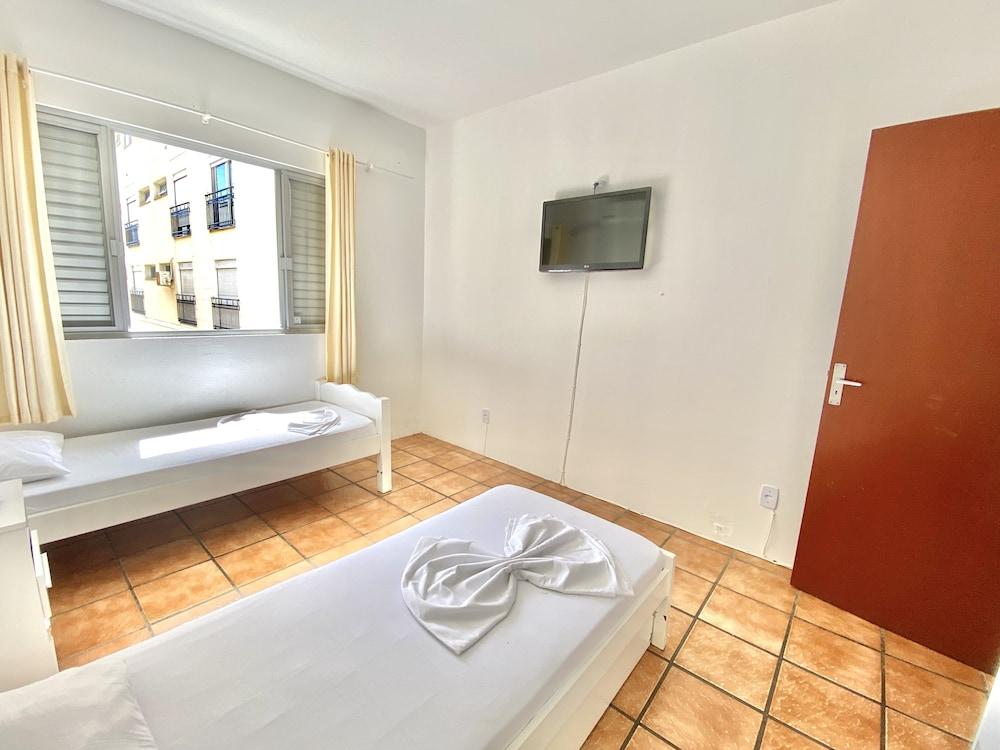 Residencial Las Rocas I