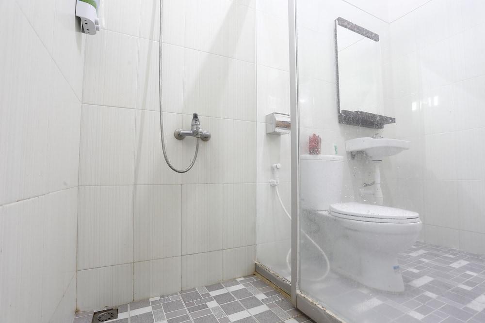 RedDoorz @ Merapi View