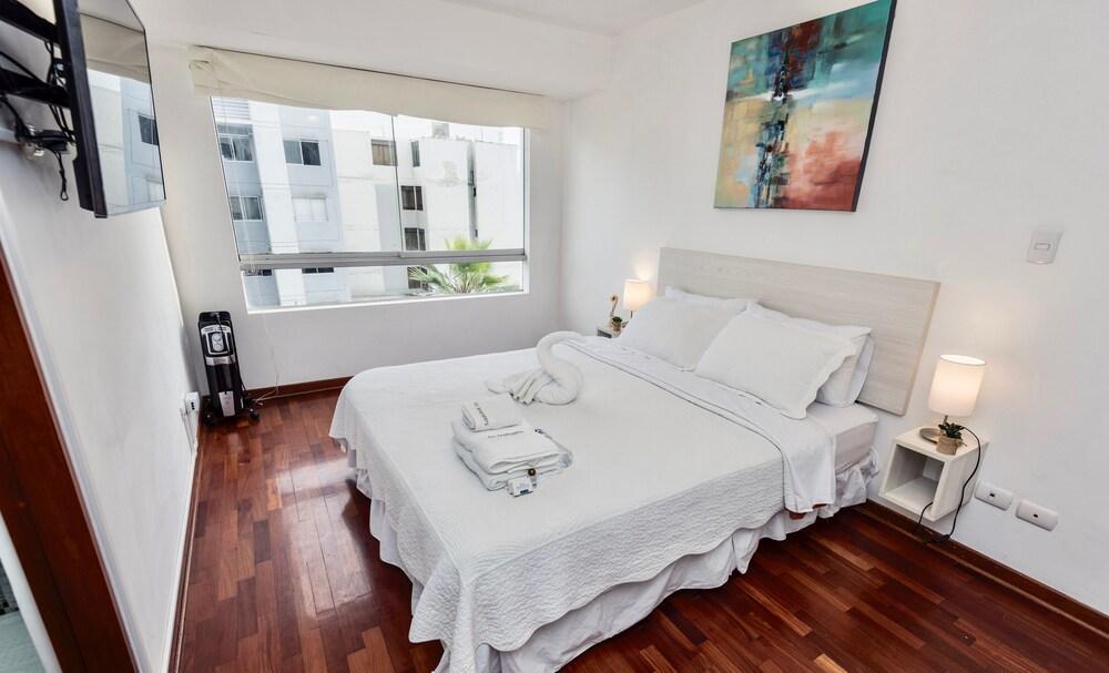 ALU Apartments - Miraflores Boardwalk