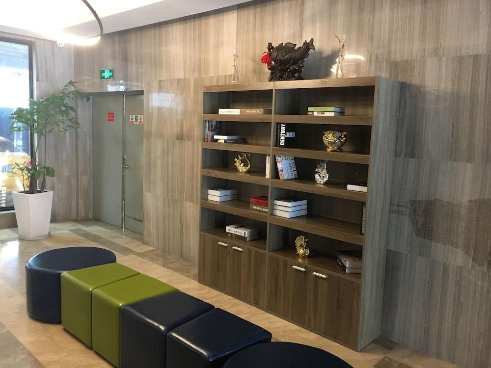 ibis Styles NT Shimao Plz