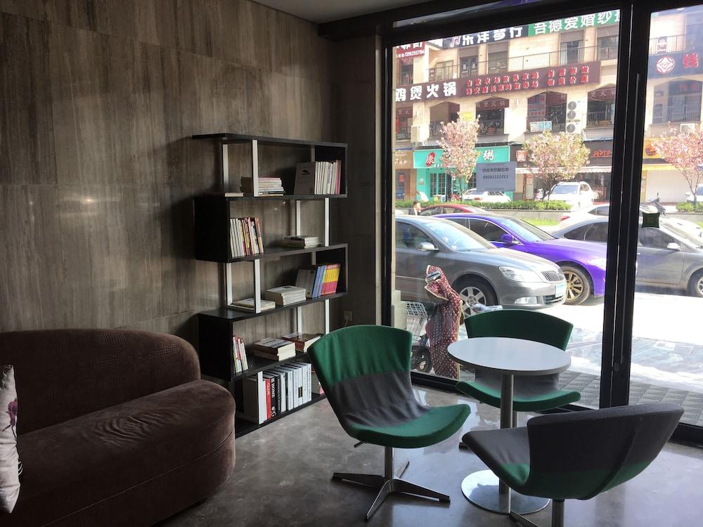 ibis Styles NT Shimao Plz