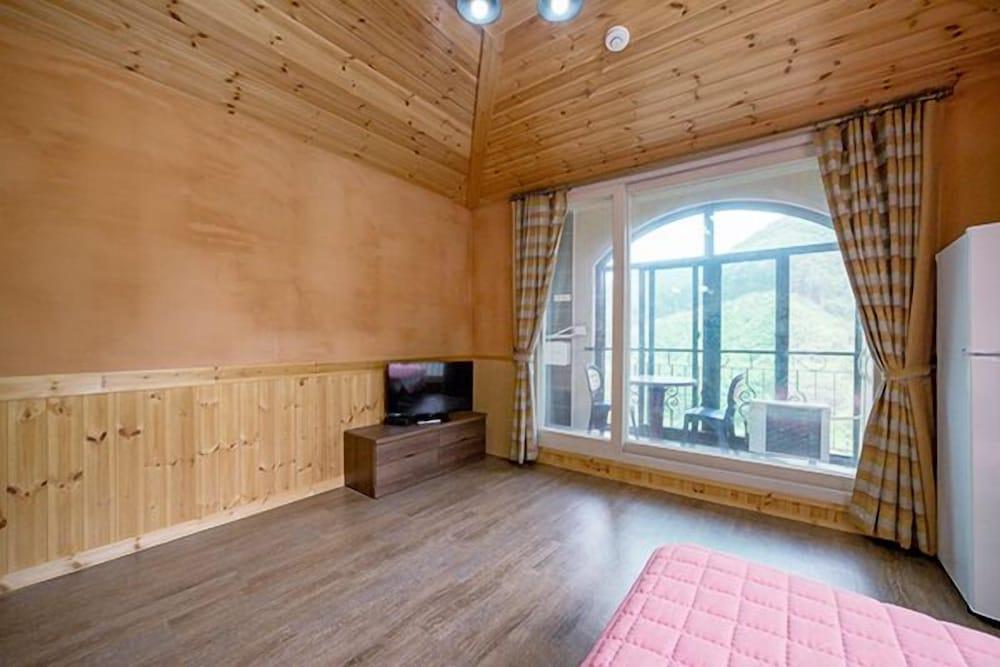 Yongin Sun & Moon Peension