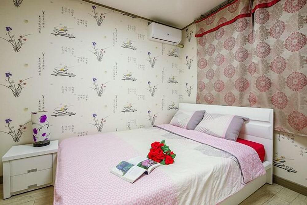 Seokmodo Haebichi Pension