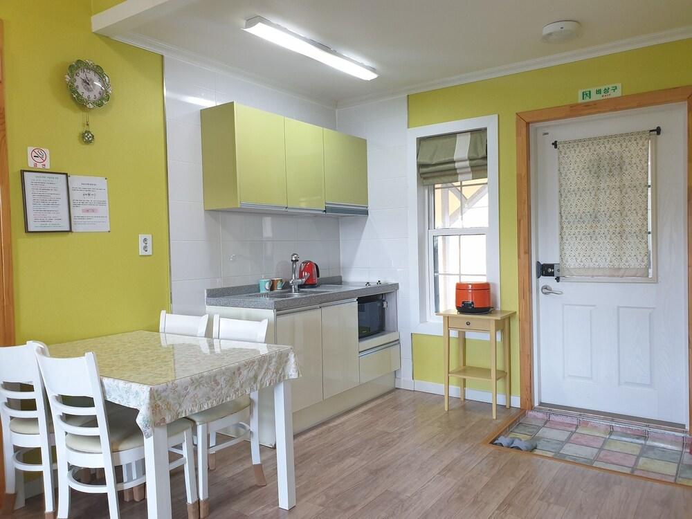 Gyeongpo's Day Pension