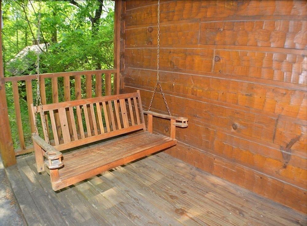 Fever 1 Bedroom Cabin by RedAwning