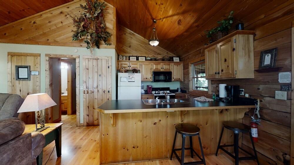 A Trinity View 1 Bedroom Cabin by RedAwning